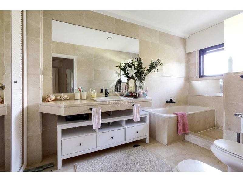 Foto 39472027-94fc-4e3f-b9c6-30c1bf0d659a. Chalet avec parking piscine dans Ciudalcampo