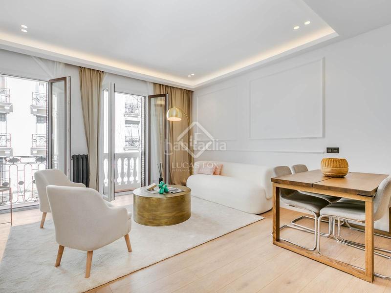 Foto 1513b85b-8880-4c62-9de7-ce8adbe368a5. Piso  en excelentes condiciones de 2 dormitorios en venta en Recoletos, en Madrid