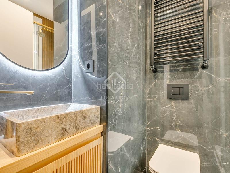 Foto 744c2a58-b84b-4710-872c-112220e36e96. Piso  en excelentes condiciones de 2 dormitorios en venta en Recoletos, en Madrid