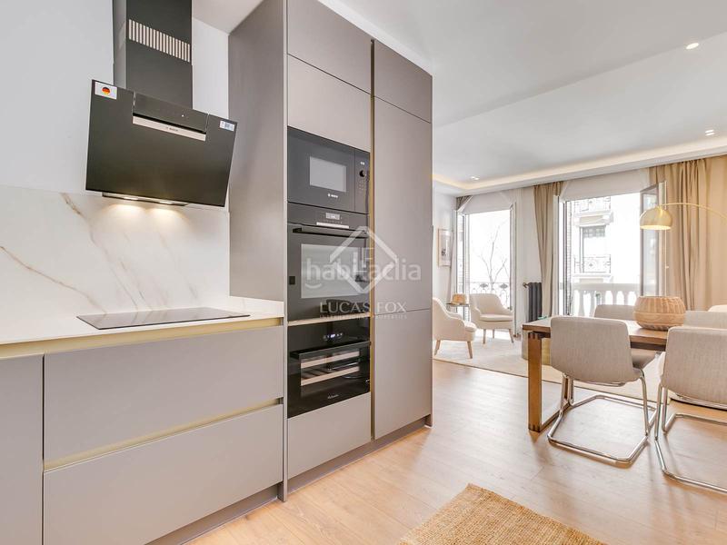 Foto e967b2ba-7772-46e6-8355-6d6094ee9706. Piso  en excelentes condiciones de 2 dormitorios en venta en Recoletos, en Madrid
