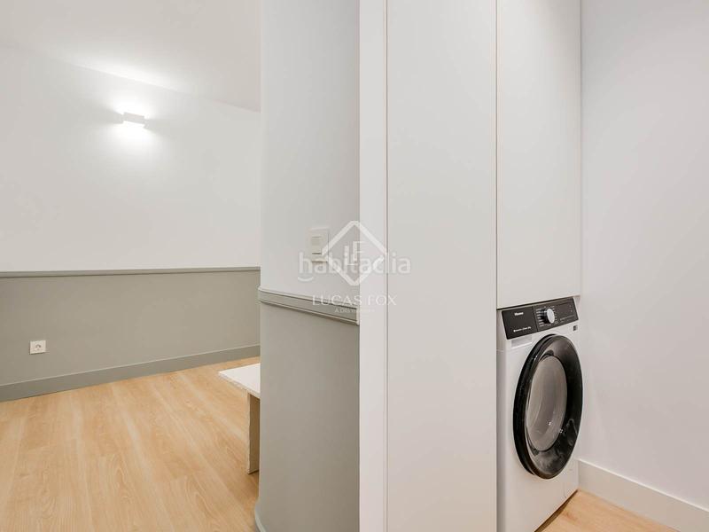 Foto 53b2476e-f08e-479a-804c-4a614d399c33. Piso  en excelentes condiciones de 2 dormitorios con 10m terraza en venta en Trafalgar en Madrid