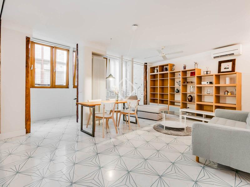 Foto 56c71d9f-43a9-47b1-9eb0-198467fc0b31. Piso  de 2 dormitorios en venta en malasaña, en Madrid