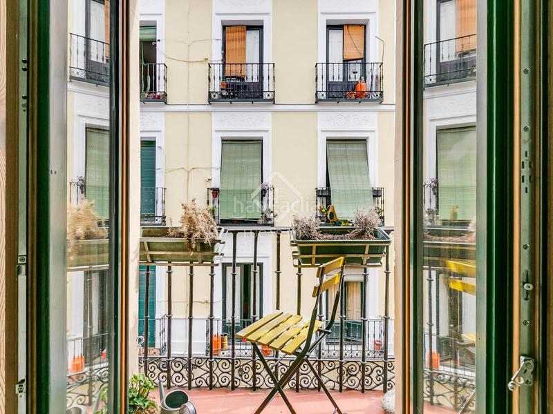 Foto b10b8c59-e4cc-42b6-8139-09c707695707. Piso  de 2 dormitorios en venta en malasaña, en Madrid