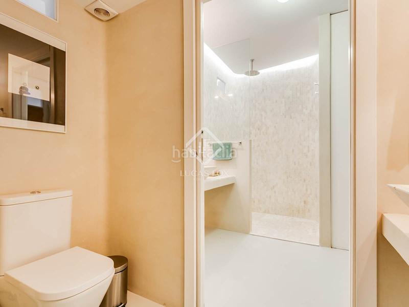 Foto e9e54bae-c334-4af9-9c3a-ca30c40f10ba. Piso  de 2 dormitorios en venta en malasaña, en Madrid