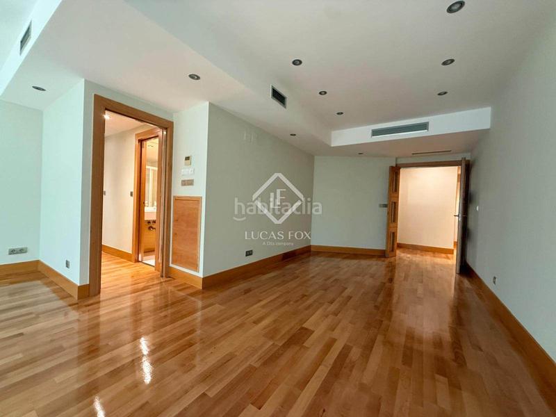 Foto e8fde577-8d96-4718-9ade-f79110574e0d. Appartamento con riscaldamento in Recoletos Madrid