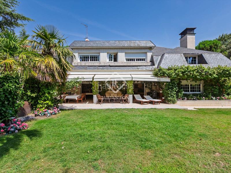 Foto 652ea96e-e076-44a5-81e5-79cf1de2b3ed. Xalet amb calefacció piscina a urbanización La Moraleja La Moraleja