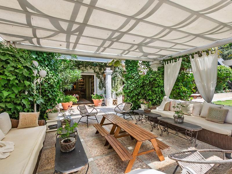 Foto 6dc58c17-1bae-4259-b80f-9a02f198728f. Xalet amb calefacció piscina a urbanización La Moraleja La Moraleja