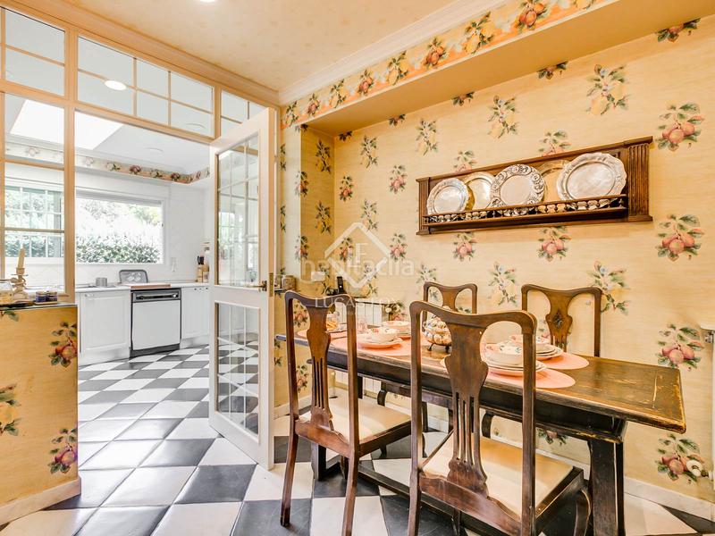 Foto a455f28c-9fce-47a5-b764-cc7b51f95403. Xalet amb calefacció piscina a urbanización La Moraleja La Moraleja