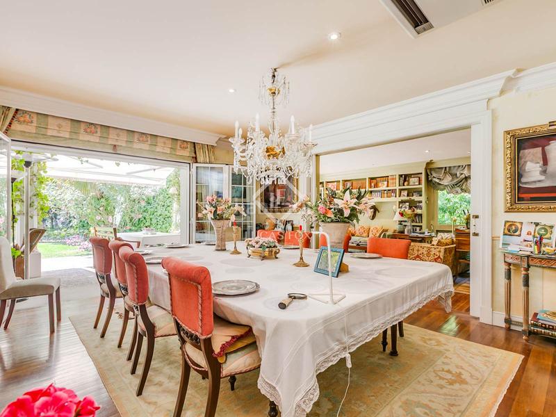 Foto adc41b98-cd5c-4273-9007-4e61ccbf11c3. Xalet amb calefacció piscina a urbanización La Moraleja La Moraleja