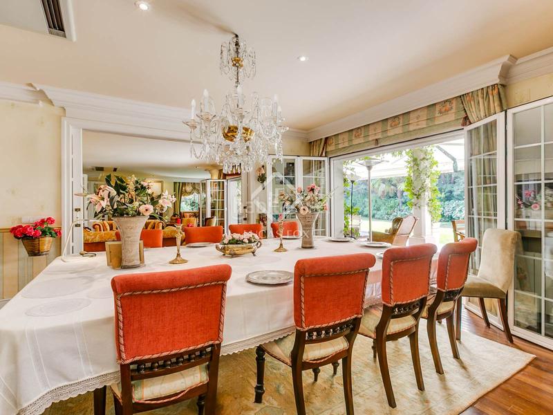 Foto c73081f2-1617-4d71-b14e-71e5466b50d6. Xalet amb calefacció piscina a urbanización La Moraleja La Moraleja