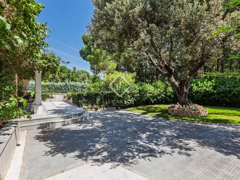 Foto c81d577d-276c-4da3-b7b1-8e83348c68a8. Xalet amb calefacció piscina a urbanización La Moraleja La Moraleja