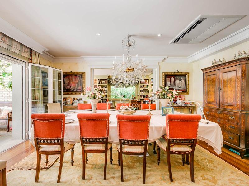 Foto d2c6fbb4-137e-4fd7-8863-869f7f0867e0. Xalet amb calefacció piscina a urbanización La Moraleja La Moraleja