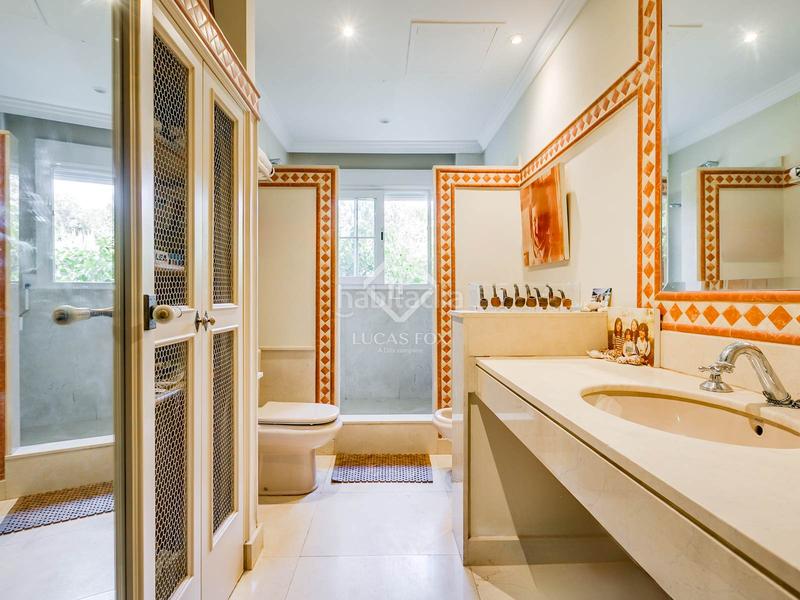 Foto e34188c2-b5ae-4c42-ab94-3f310d61da48. Xalet amb calefacció piscina a urbanización La Moraleja La Moraleja