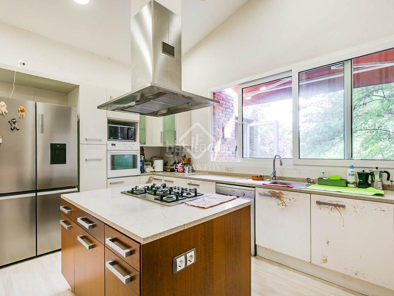 Foto 52d4e7ee-9b38-45cf-b8e6-b1ffedf1b1bf. Xalet amb calefacció piscina a urbanización La Moraleja La Moraleja