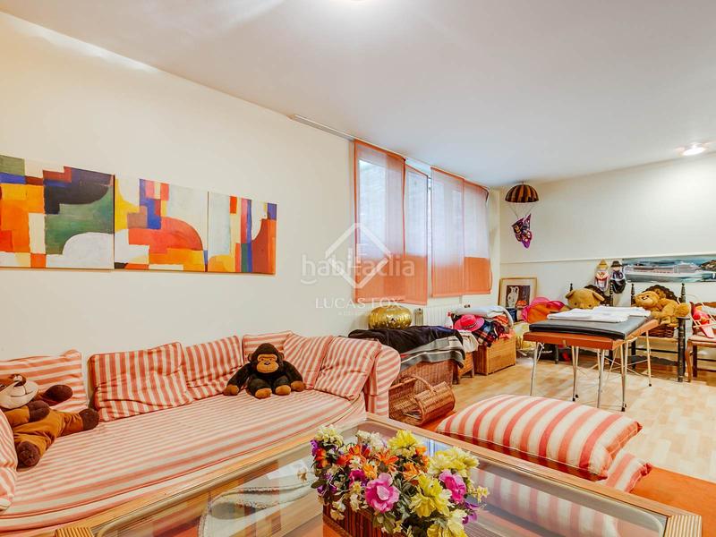 Foto b5665a3e-a324-412d-8170-52d23c89bb1a. Xalet amb calefacció piscina a urbanización La Moraleja La Moraleja