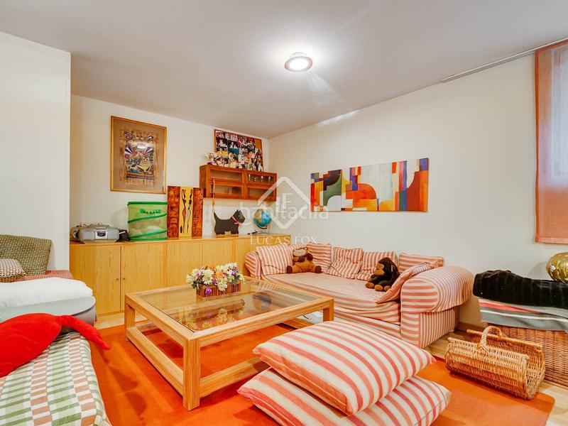 Foto e96f24ad-5f3f-40cb-a26a-d6504c046eae. Xalet amb calefacció piscina a urbanización La Moraleja La Moraleja