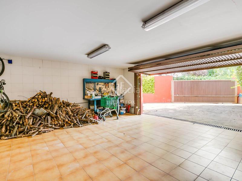 Foto ff0798dc-7af4-4a75-9e3e-e2e47044dd0b. Xalet amb calefacció piscina a urbanización La Moraleja La Moraleja