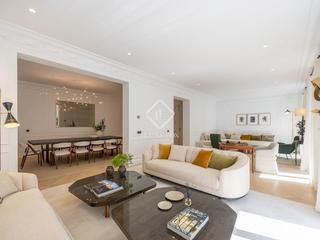 Pis en Recoletos. Maravilloso piso en venta, totalmente reformado y amueblado, con