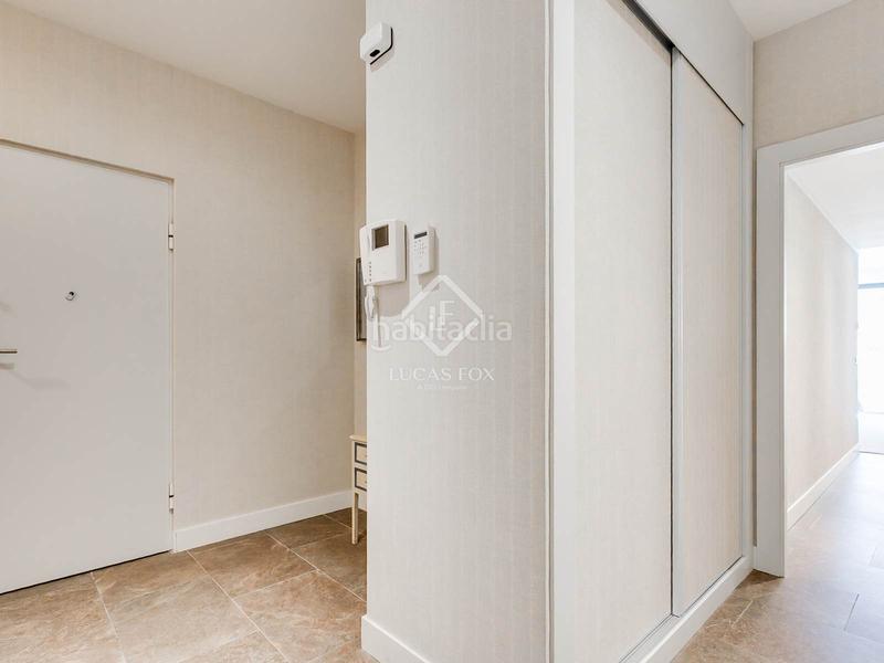 Foto 049ba31a-99c0-45e4-abc0-b2d770eb3520. Àtic amb aparcament a Cortes-Huertas Madrid