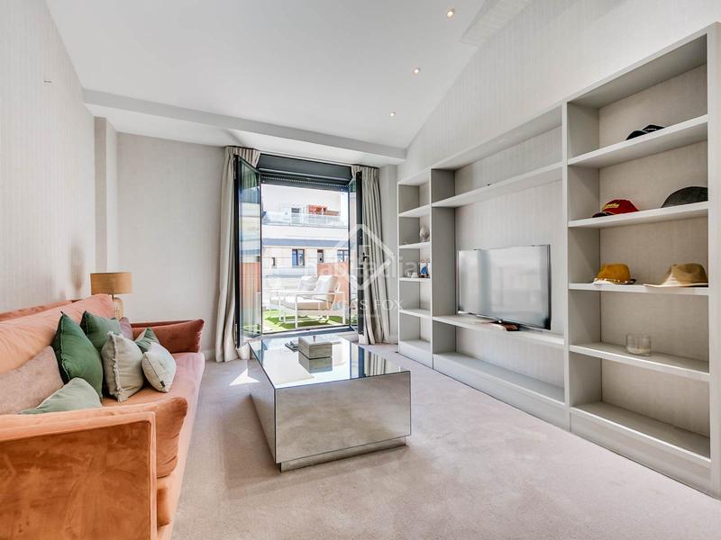 Foto 165527ba-fc6f-4b62-8fb9-3805c8ddf8c2. Àtic amb aparcament a Cortes-Huertas Madrid