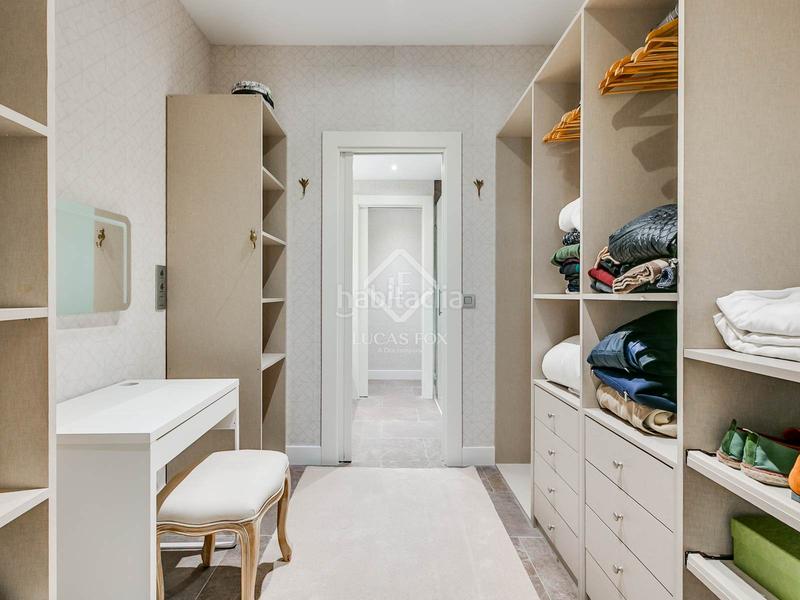 Foto 1e019404-e84a-44e9-bb81-b4fce4b99fac. Àtic amb aparcament a Cortes-Huertas Madrid