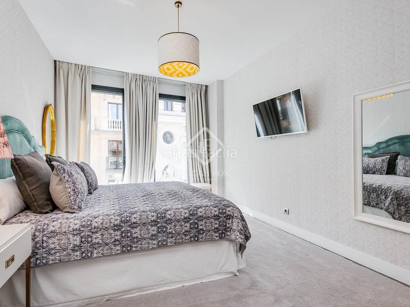 Foto 248689ad-fec4-4633-872e-beda9cfaa706. Àtic amb aparcament a Cortes-Huertas Madrid