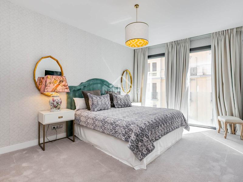 Foto 78deccb8-7ec7-4c5f-bdbf-91f71248aaf1. Àtic amb aparcament a Cortes-Huertas Madrid