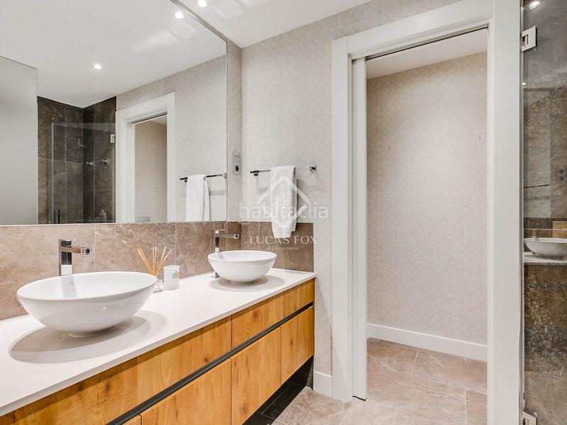 Foto 8058f6c9-ab80-4c7a-a35d-8bf8a93e78be. Àtic amb aparcament a Cortes-Huertas Madrid