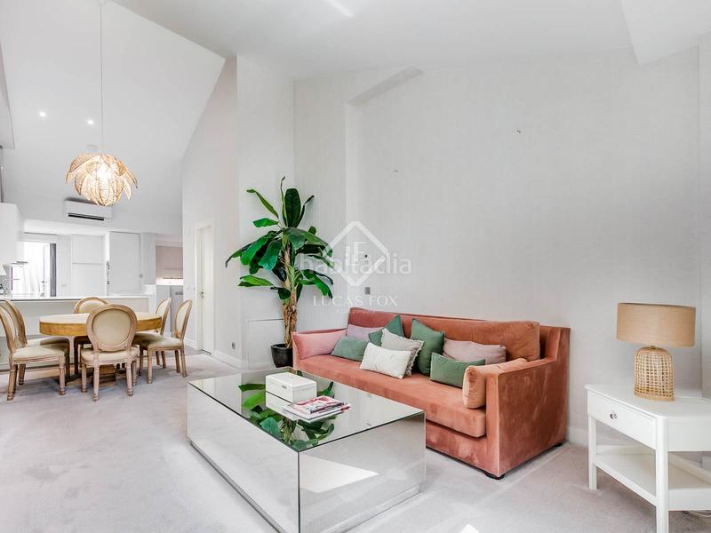 Foto ba1bb78c-1474-41d3-a457-bab044f9b073. Àtic amb aparcament a Cortes-Huertas Madrid