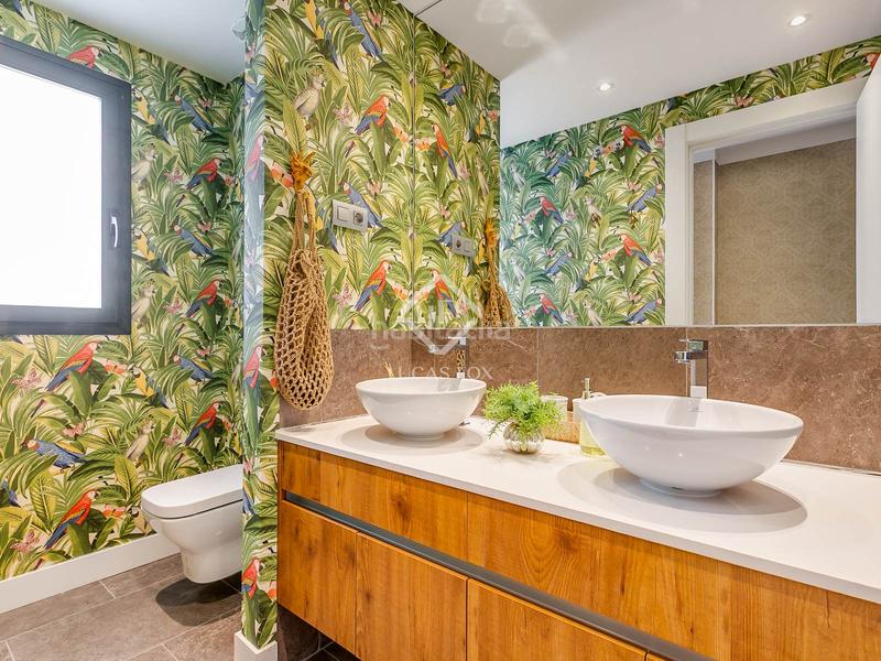 Foto f6a892a2-07c2-43e4-90df-2dbba7bcaccc. Àtic amb aparcament a Cortes-Huertas Madrid