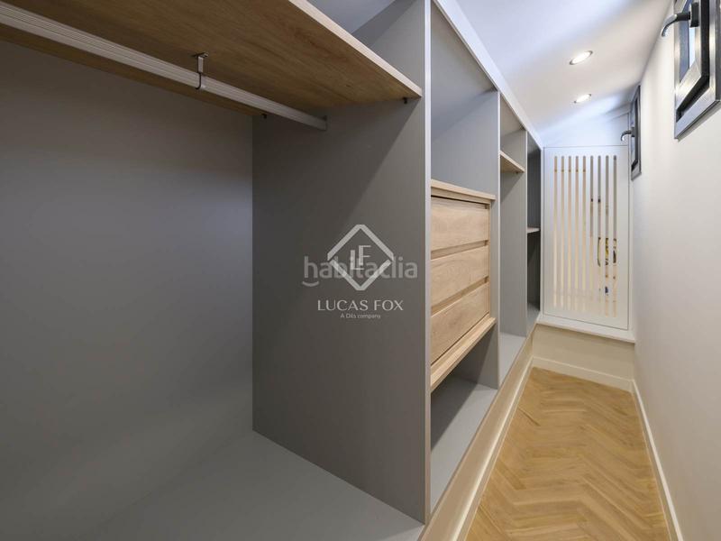 Foto 1062b698-1c64-4386-bc64-e3a2e70ddae2. Piso  recién reformado de 2 dormitorios con aparcamiento para residentes opcional en venta en Trafalgar, en Madrid