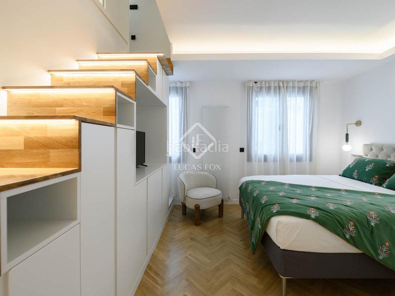 Foto 428df4d6-a8cb-4342-976f-3c9e7fcd302a. Piso  recién reformado de 2 dormitorios con aparcamiento para residentes opcional en venta en Trafalgar, en Madrid