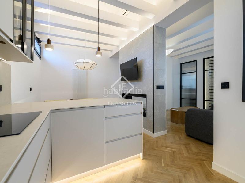 Foto 9d92e789-2dcb-45db-a41c-aa6d622ac10d. Piso  recién reformado de 2 dormitorios con aparcamiento para residentes opcional en venta en Trafalgar, en Madrid