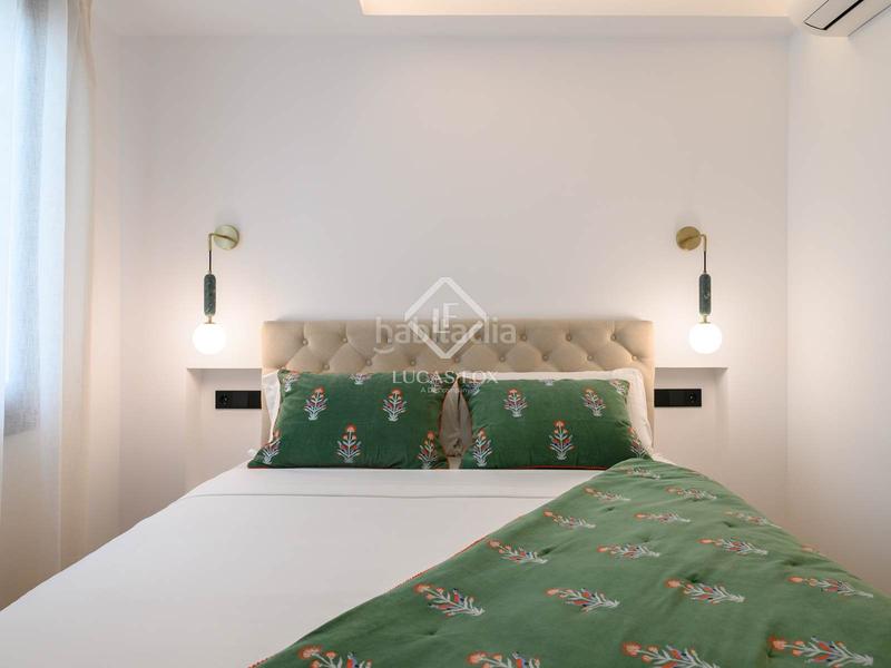 Foto e8c173fe-a6e9-4064-9a5a-657d8e10c407. Piso  recién reformado de 2 dormitorios con aparcamiento para residentes opcional en venta en Trafalgar, en Madrid
