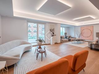Pis a Goya. Piso en excelentes condiciones de 5 dormitorios en venta en goya