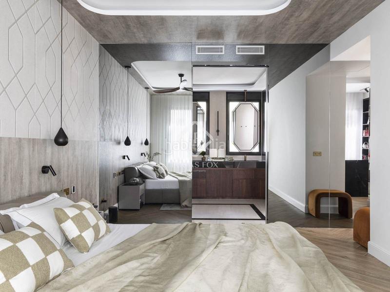Foto 2978274d-34ba-4b19-8e83-11aee695a2f2. Piso lujoso ático en venta con visitas a y con plaza de garaje en finca en el barrio de salamanca en Madrid