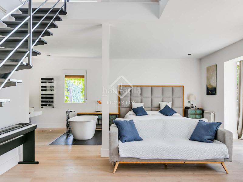 Foto 1f2bdfc3-3dab-4b8d-9b07-8b4f5ec02ce4. Xalet amb calefacció piscina a urbanización La Moraleja La Moraleja