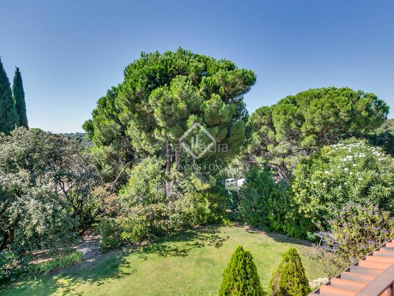 Foto 23c3f738-3dc6-4d3b-9b94-d5bb3993bade. Xalet amb calefacció piscina a urbanización La Moraleja La Moraleja