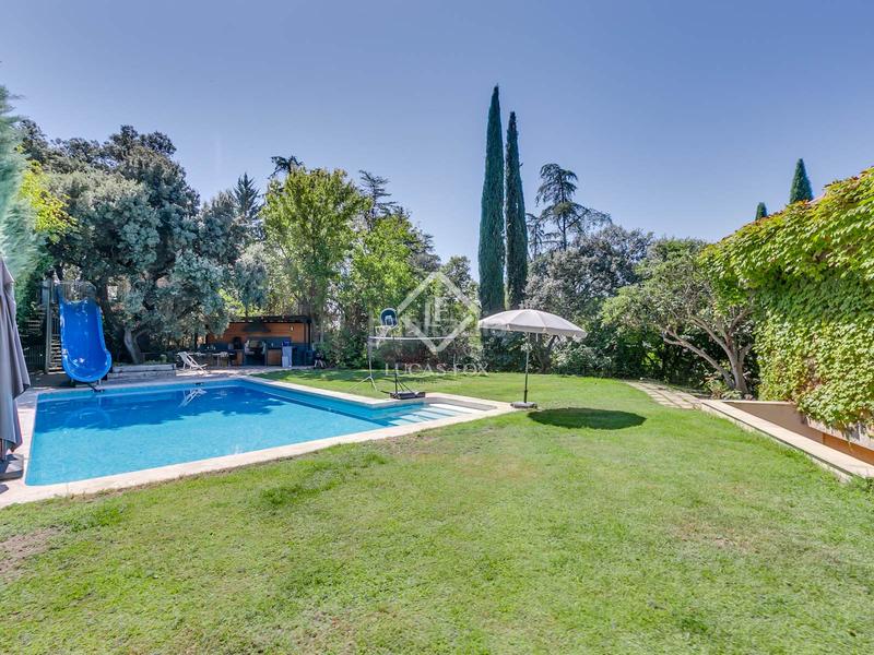 Foto 5de10987-5f98-4251-8432-1b6dfc904a79. Xalet amb calefacció piscina a urbanización La Moraleja La Moraleja