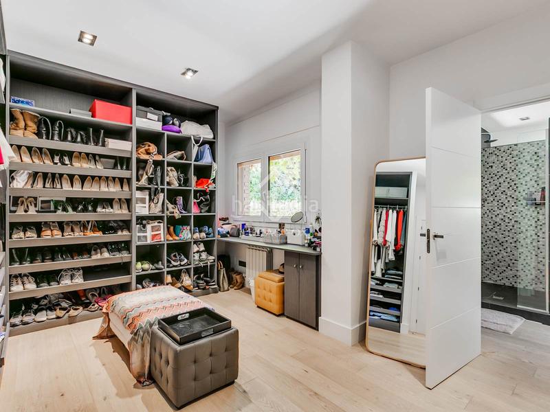 Foto 87560f0a-c4a2-4250-a094-cf4c33741a66. Xalet amb calefacció piscina a urbanización La Moraleja La Moraleja