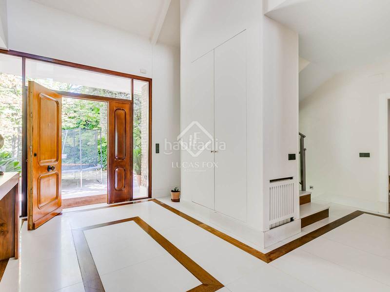 Foto ce75d063-f3d5-4dcf-abe3-551e9eb71cdf. Xalet amb calefacció piscina a urbanización La Moraleja La Moraleja