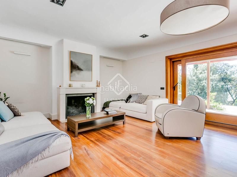 Foto e8ff7cc1-d768-4ffe-8ac8-a6dce20c5519. Xalet amb calefacció piscina a urbanización La Moraleja La Moraleja