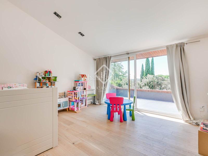 Foto f5dd2665-568a-4e83-8212-1b52a8cd96f7. Xalet amb calefacció piscina a urbanización La Moraleja La Moraleja