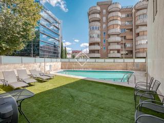 Chalet à Hispanoamérica-Bernabéu. Casa  villa de 5 dormitorios en venta en hispanoamérica, madrid