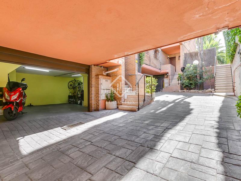 Foto 3dc0395e-9813-4660-8bcc-bb3c58c3a324. Chalet avec chauffage parking piscine dans el soto de La Moraleja La Moraleja