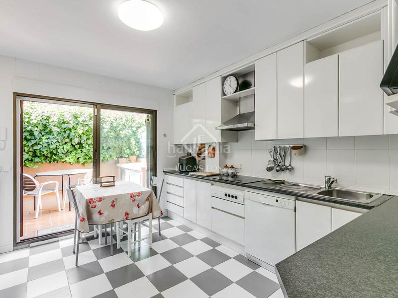 Foto dddd8d2b-0243-4eab-b8f0-ac5681803a4c. Chalet avec chauffage parking piscine dans el soto de La Moraleja La Moraleja