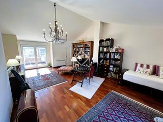 Chalet à Palomas. Elegante chalet familiar con jardín y piscina comunitaria en pal