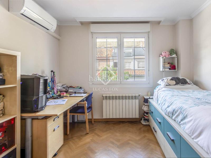 Foto 0297efd5-988e-4705-a8c5-080c5a359ba1. Chalet con riscaldamento parcheggio piscina in Palomas Madrid