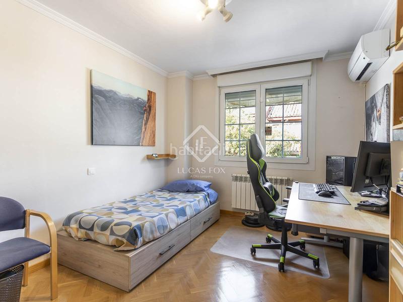 Foto 10297b9e-b343-4e8b-b040-3d02f9cd2361. Chalet con riscaldamento parcheggio piscina in Palomas Madrid