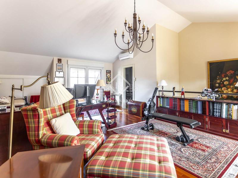 Foto 1fdb25eb-4dd1-4b38-bdd8-96dfa166136a. Chalet con riscaldamento parcheggio piscina in Palomas Madrid